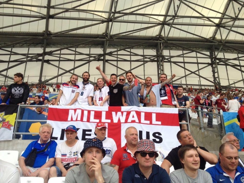 millwall flag russi end.jpg