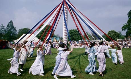 Maypole.jpg.ca3c17be5ef1485cf0d1da96df179d86.jpg