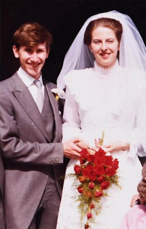 592ad03e2428d_TMwedding.thumb.jpg.22edefc5b70bfee3be664ffc5df66091.jpg