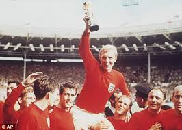 5956b9fe98e85_BobbyMoore.png.1755f993b1663bdfa1bf77bfb70f60a9.png