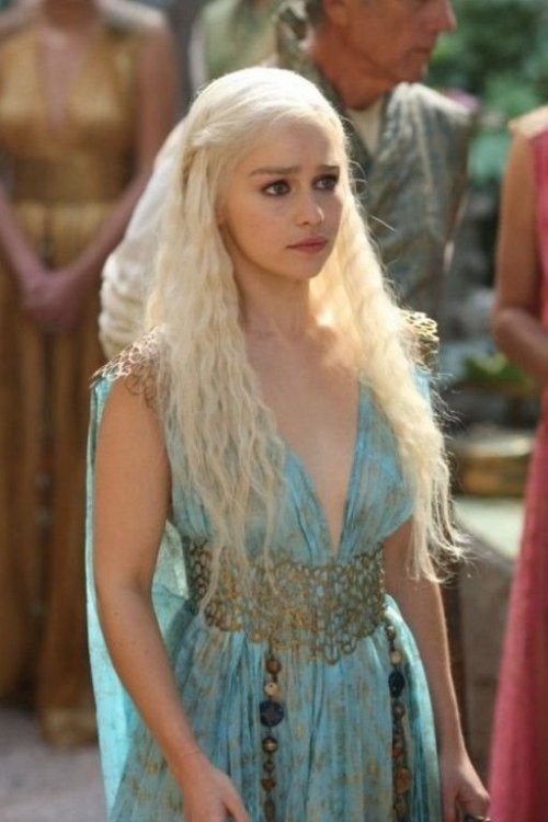 11305db944fa9edd9c1725345a7d2335--girl-crushes-mother-of-dragons.jpg