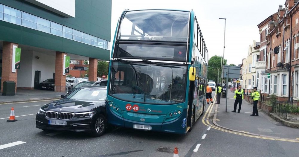 bus crash.jpg