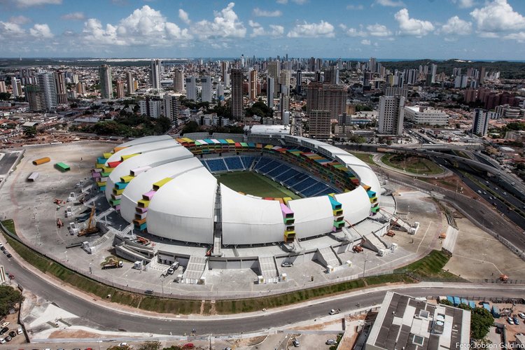 converted-football-casa-design.jpg.07f84c66275e12807915f17de3adc3f2.jpg