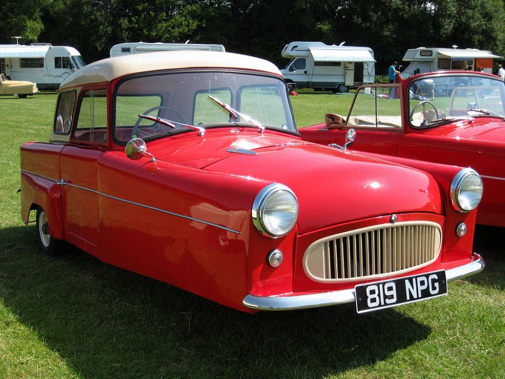 1960_Bond_Minicar_Mark_F_Family_Saloon.jpg