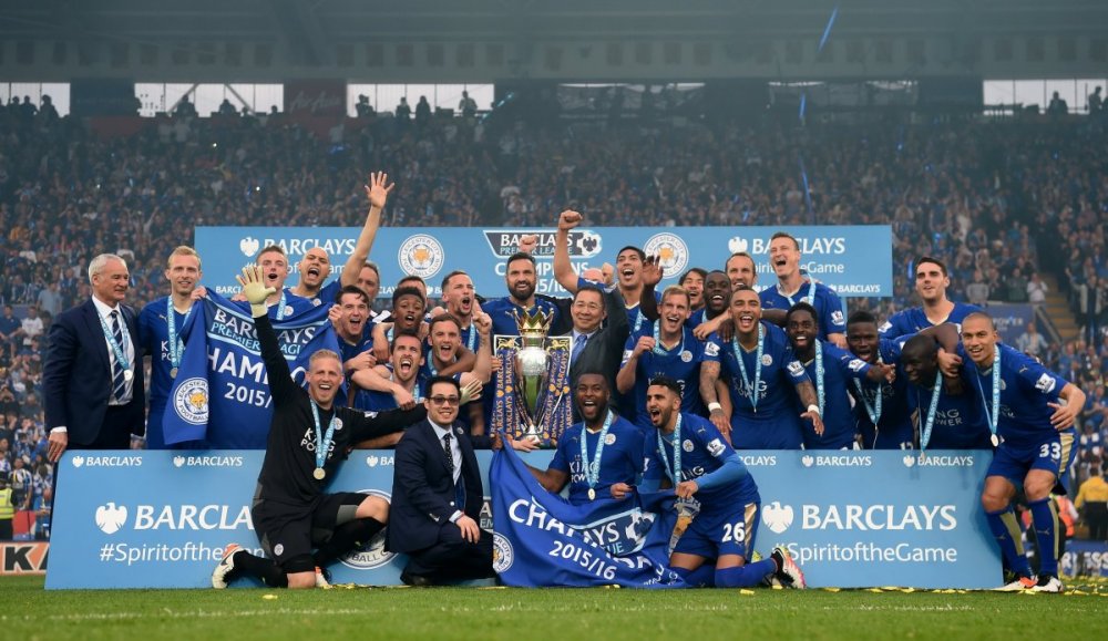 1212596035_lcfctrophyteamresize.thumb.jpg.aabbb0cd7b96bb79d76fd952a7d9d453.jpg
