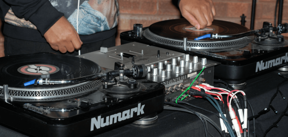 dj-turntables.thumb.png.efdd7d0b0647b5d261e90f4cc74f4dc3.png