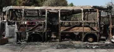 238206722_Burnedoutbus.JPG.334f6dda33d8e35c7546f9e2c2594c4b.JPG