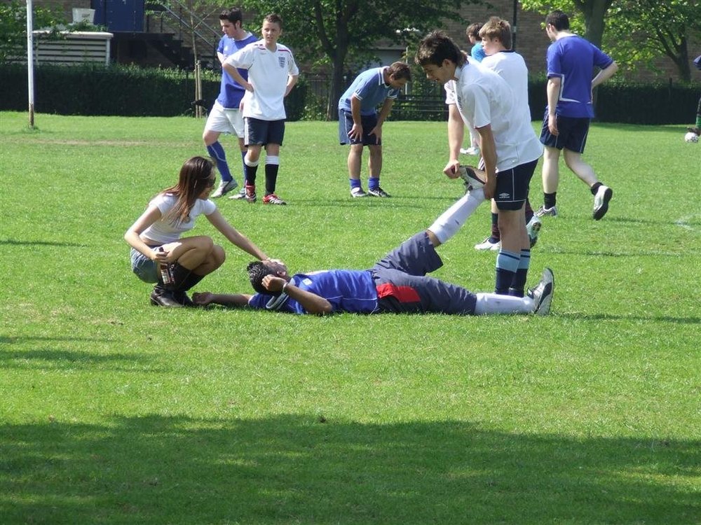 ftfootygame045largepy2.jpg