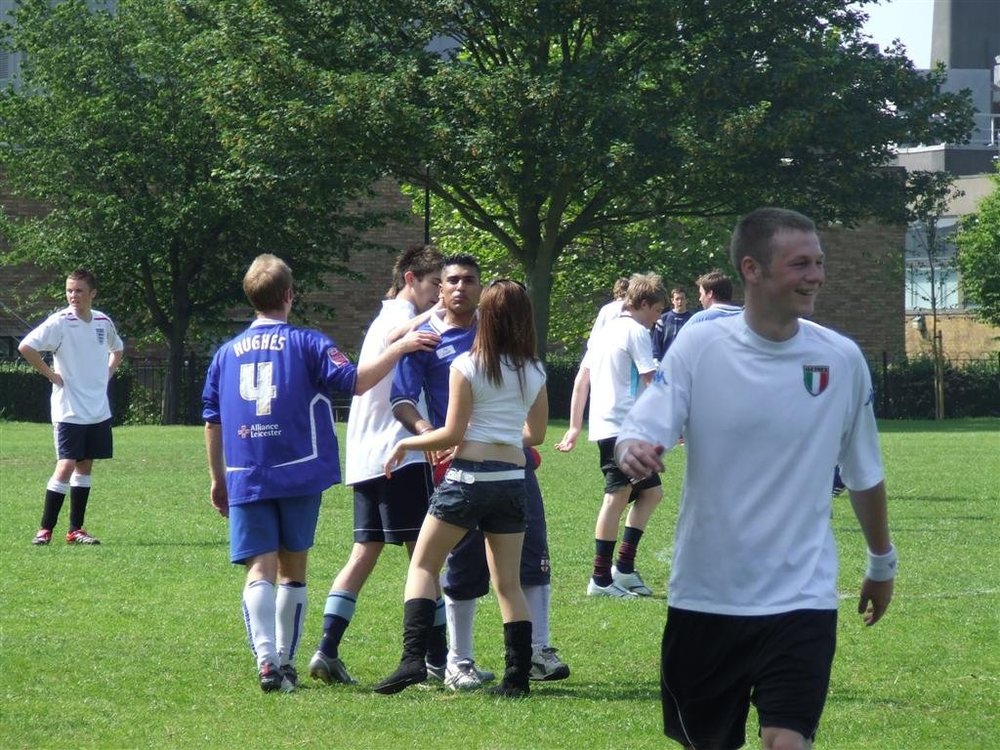 ftfootygame046largeih8.jpg
