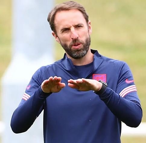 624013209_GarethLow.JPG.628c47b6f343259b2c5d2633b7f5c89c.JPG