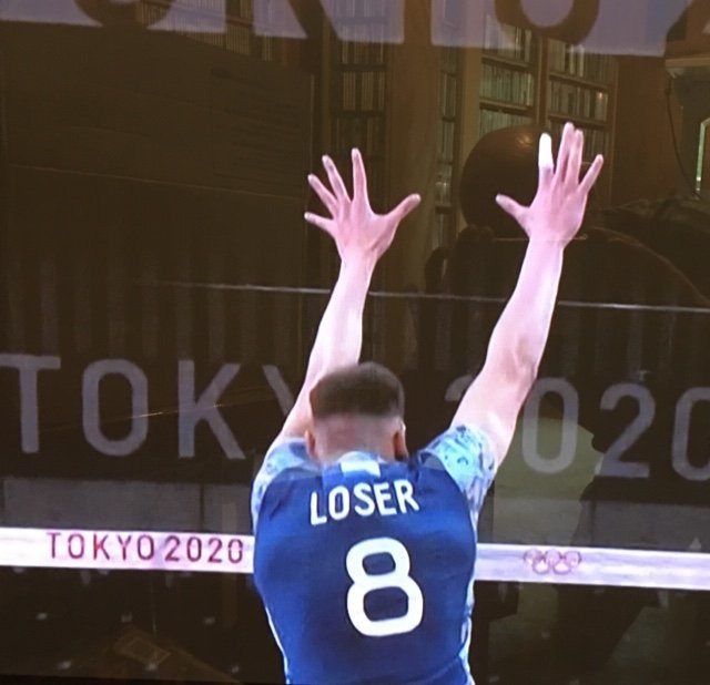 Loser.jpg.b07992f14bb11cc8b1d7780873236c98.jpg