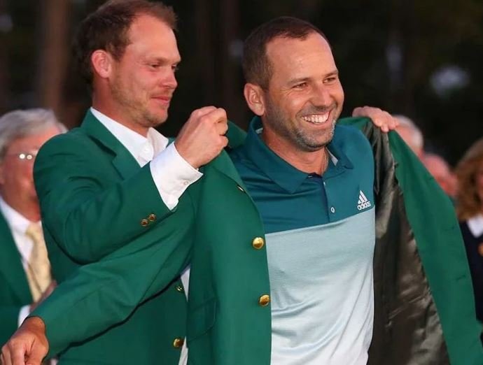 2025561915_Greenjacket.JPG.250f4bd49605805ceda98b4a37db7383.JPG