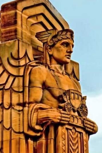 1130229118_Guardianstatue.JPG.6cf37ba49b75c71ce4007f6a8c0a2606.JPG