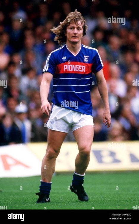 soccer-english-first-division-ipswich-town-v-arsenal-eric-gates-ipswich-G9KGGC.thumb.jpg.ea50412b67f4ca93fe7e9290f25c0d8f.jpg