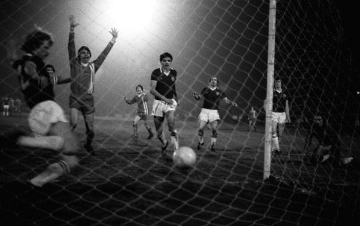 Harlow-goal-from-behind.jpg.5d6ad2a8f1b745b8d30f959dcbd28bec.jpg