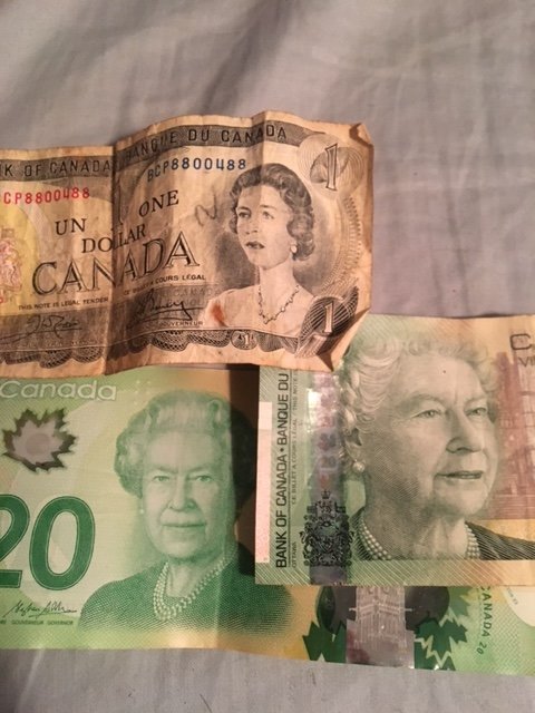 queenmoney.jpg.05078929c407f8faa860d680ee4bfd15.jpg
