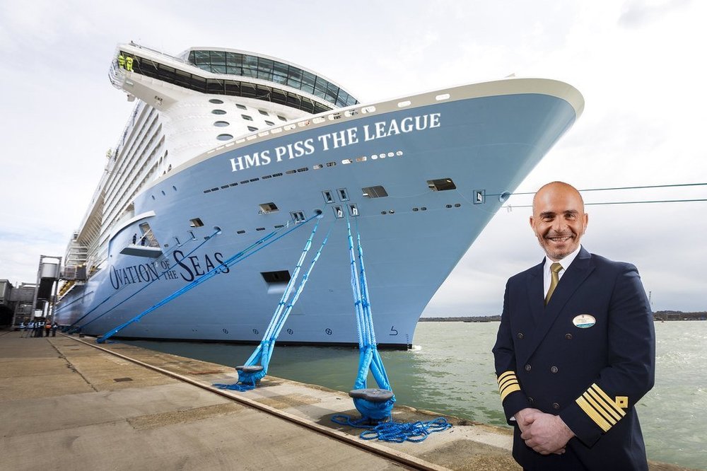 HMS.thumb.jpg.1e1d5f43410c4a232e84ab199b671739.jpg