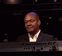 try-not-to-laugh-straight-face.gif.f189a4062f5e55192b851971560aee1f.gif