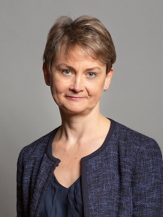 Official_portrait_of_Rt_Hon_Yvette_Cooper_MP_crop_2.jpg