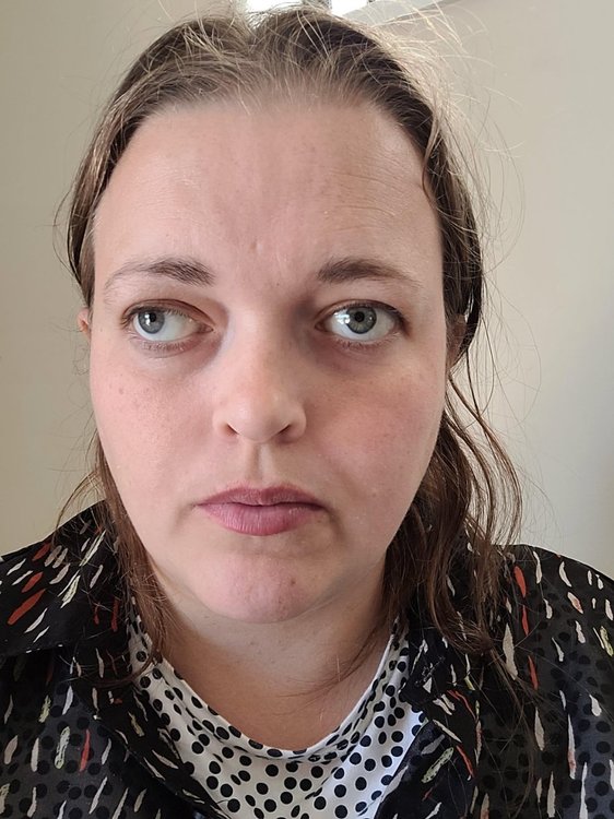 i-have-a-lazy-eye-and-some-say-i-have-almond-eyes-and-v0-muoogurix4e81.jpg