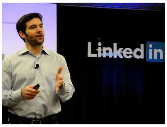 LinkedInCEO.PNG.0b82d5a485ec5e297e0307a9abb00b8a.PNG